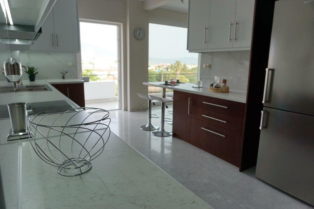 Allseasonsapartment Kalamata Bagian luar foto