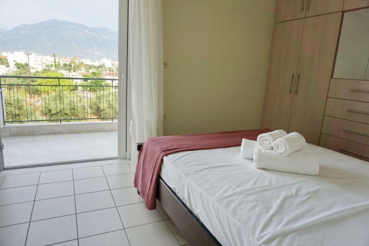 Allseasonsapartment Kalamata Bagian luar foto