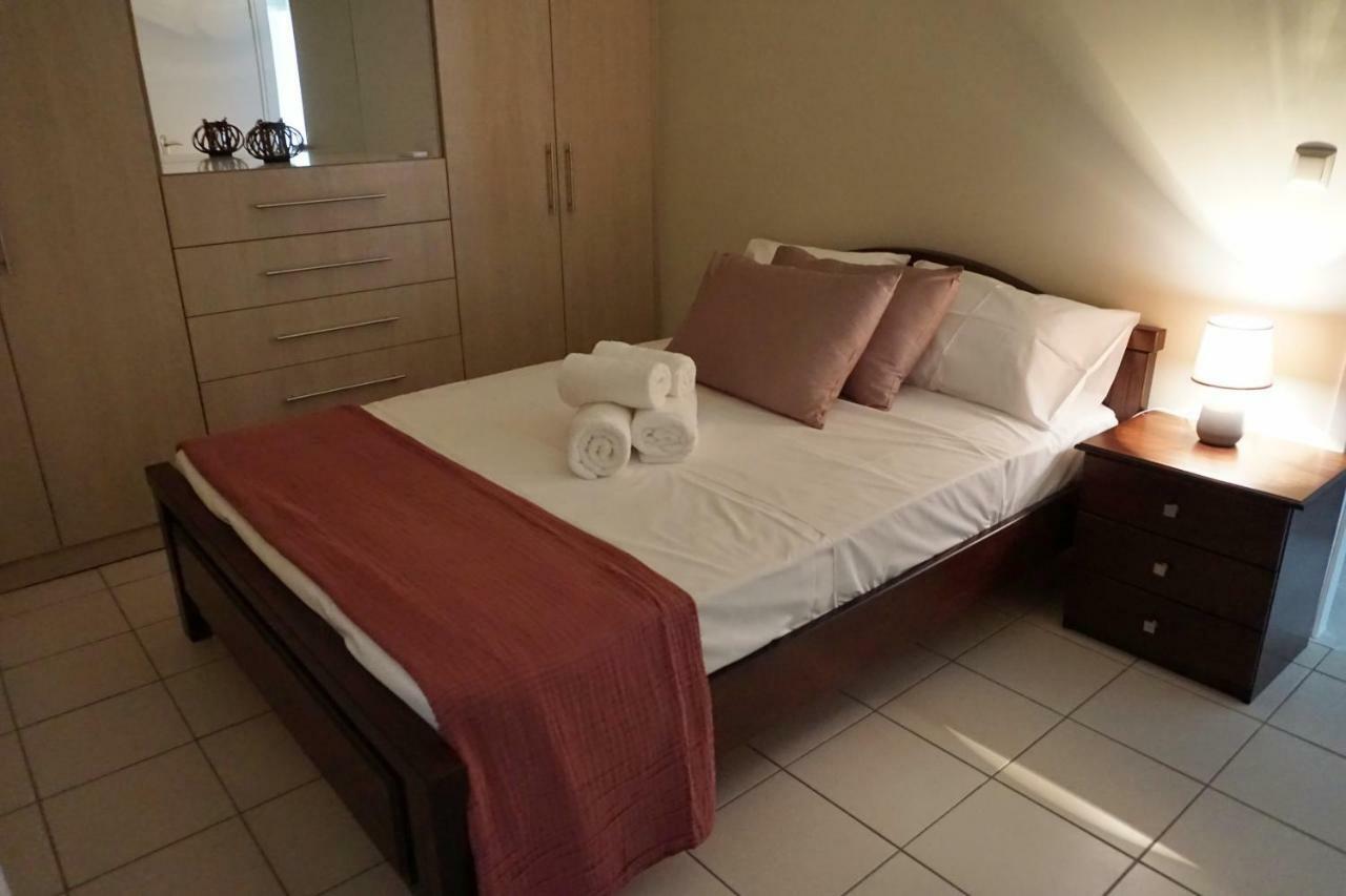Allseasonsapartment Kalamata Bagian luar foto