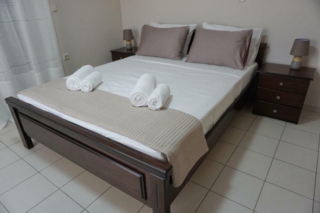 Allseasonsapartment Kalamata Bagian luar foto