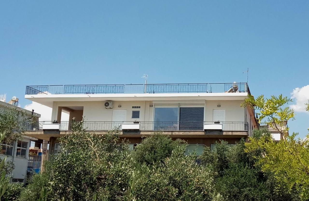 Allseasonsapartment Kalamata Bagian luar foto